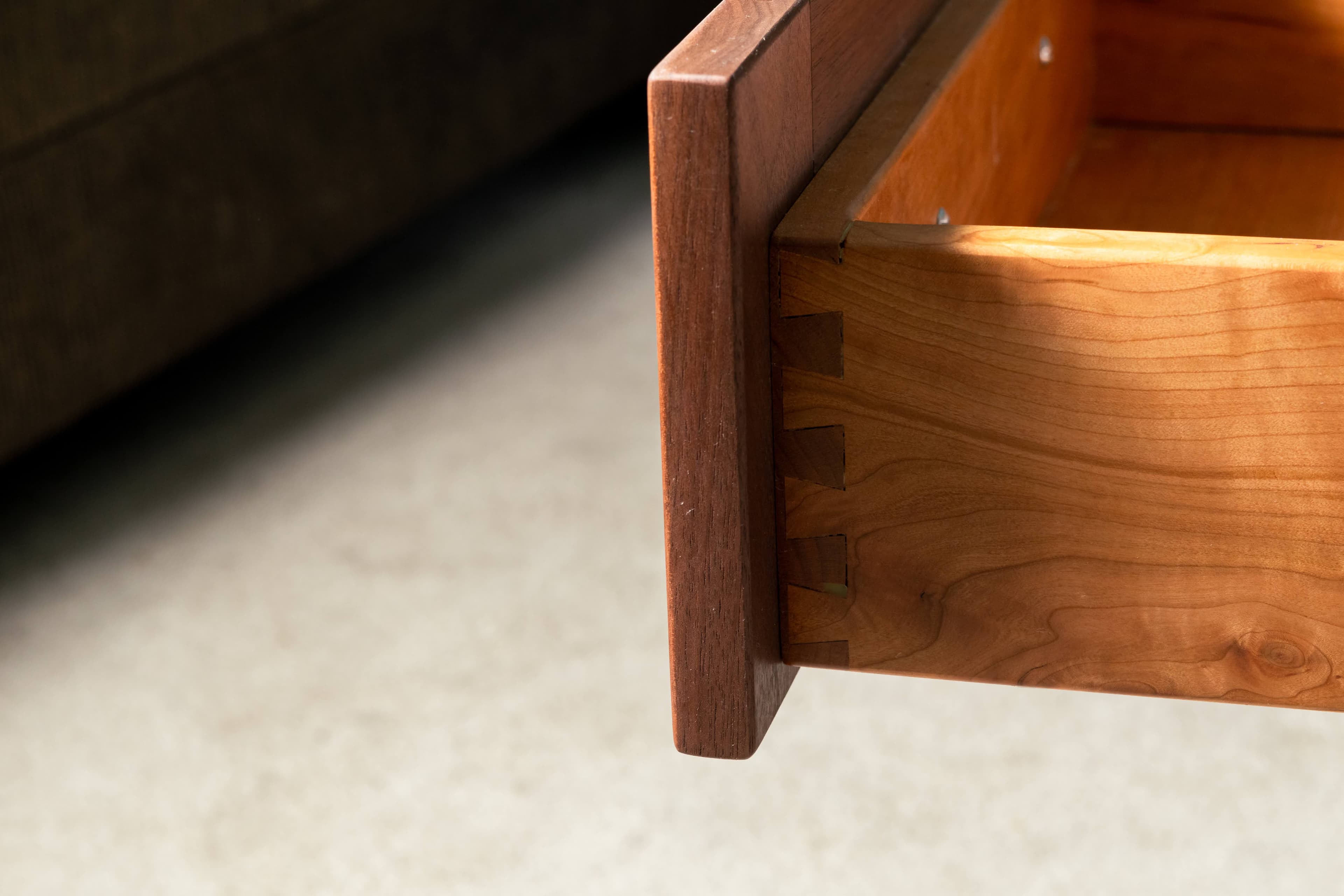 Woodworking project - dovetail drawer cherry