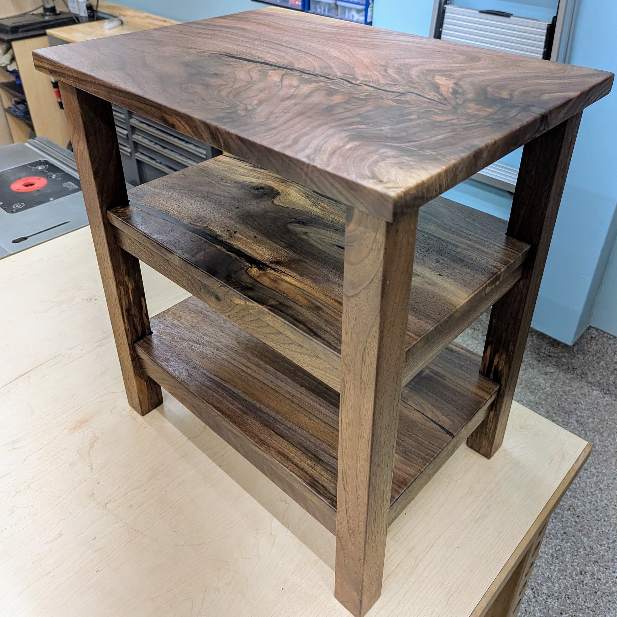 Woodworking project - end table walnut
