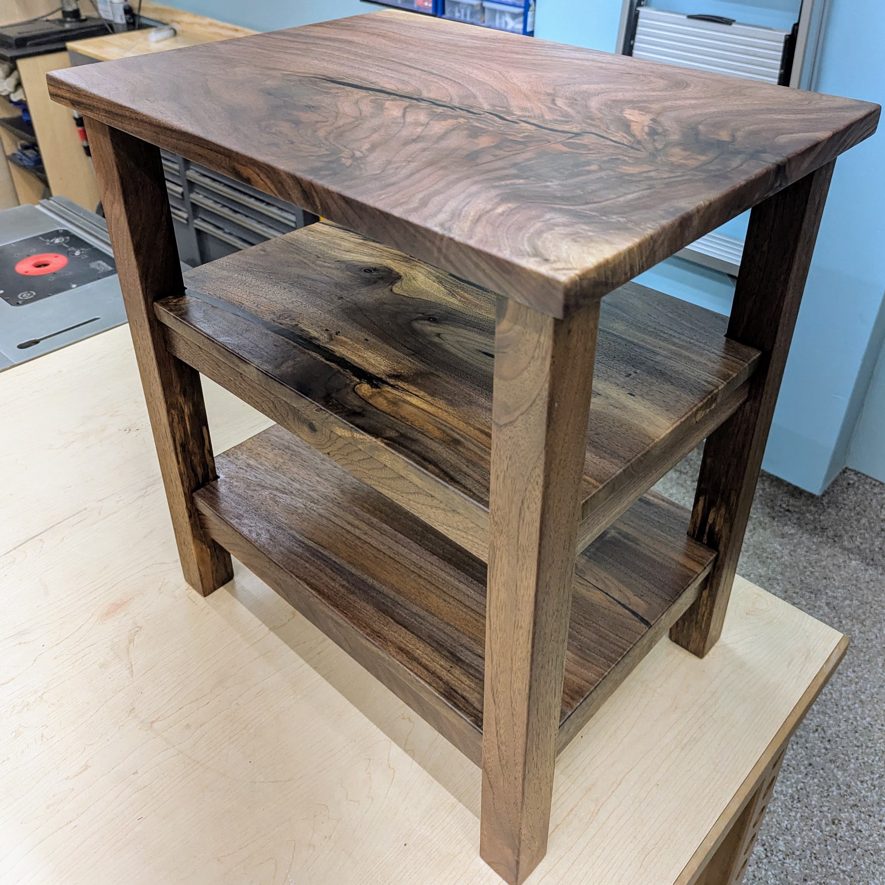 Woodworking project - end table walnut