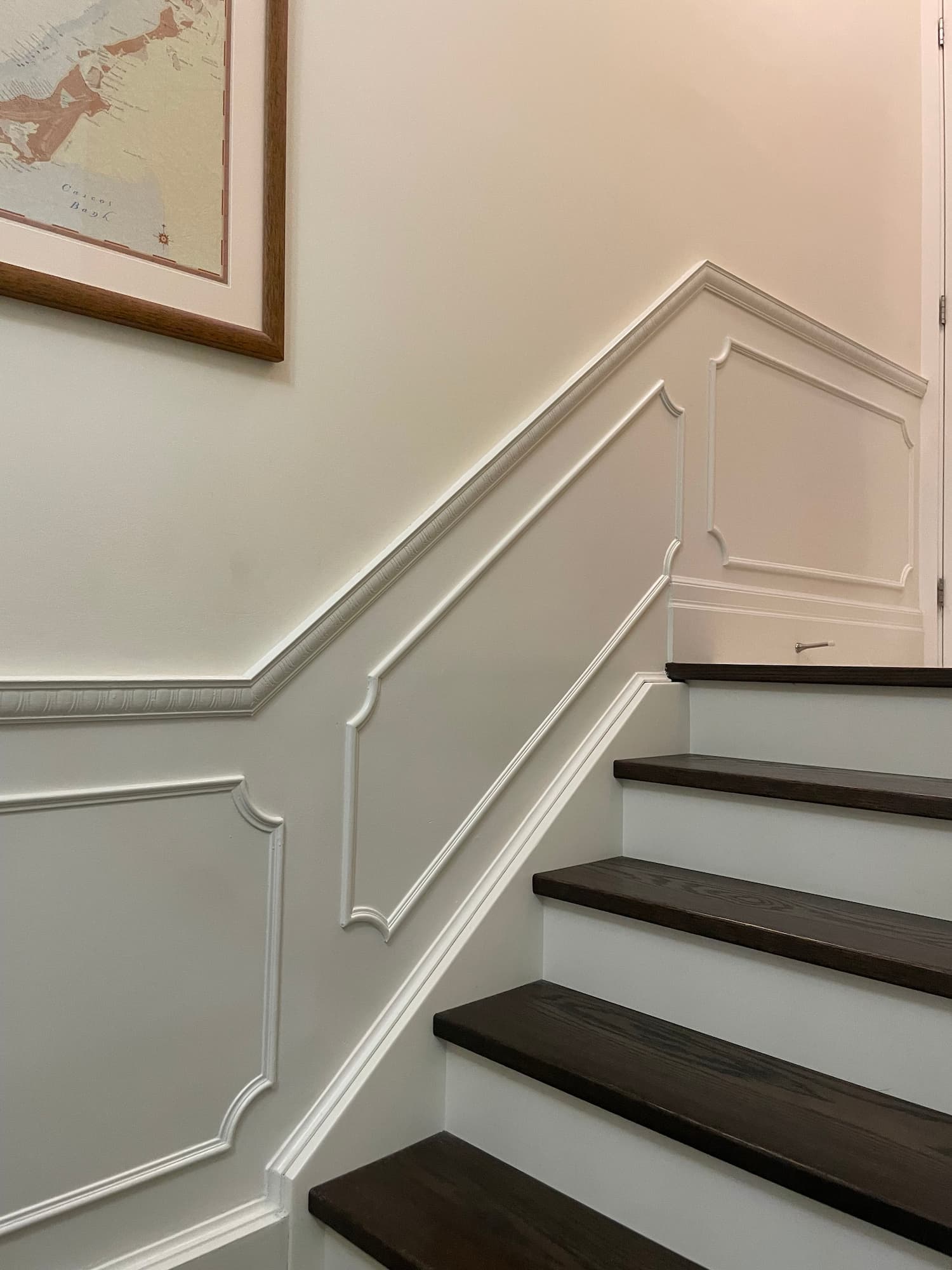 Finish carpentry - Wainscotting 1
