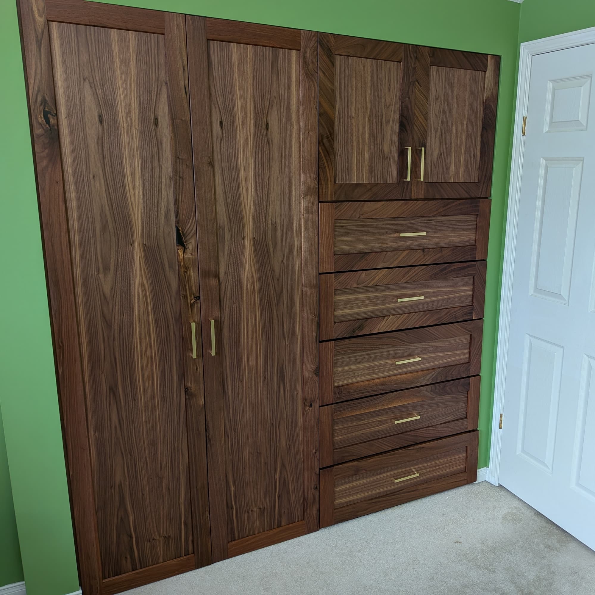 Woodworking project - cabinet builtin walnut